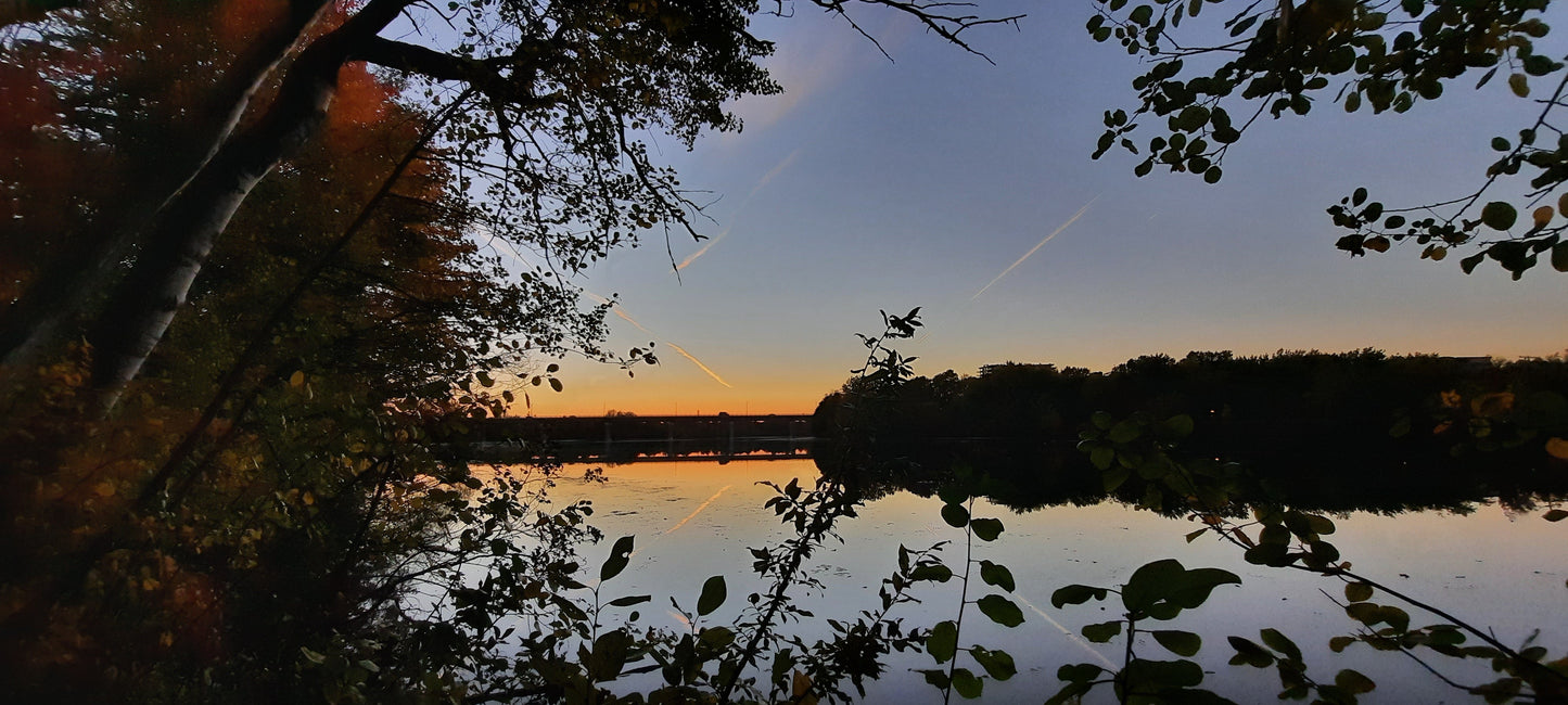Crepuscule Du 6 Octobre 2021 18H03 (Vue 0) Rivière Magog À Sherbrooke. Pont Jacques Cartier.
