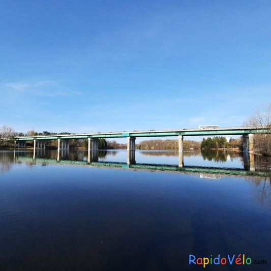 2023-04-21 Le Pont Jacques-Cartier De Sherbrooke (Vue T1)