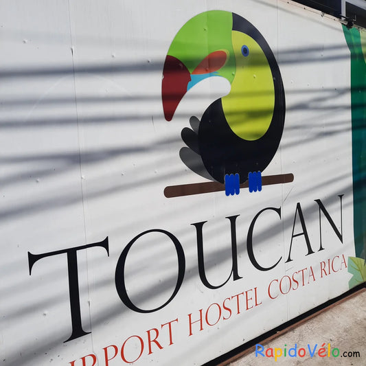Hostel Toucan Airport