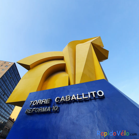 Torre Del Caballito (4 Photos)