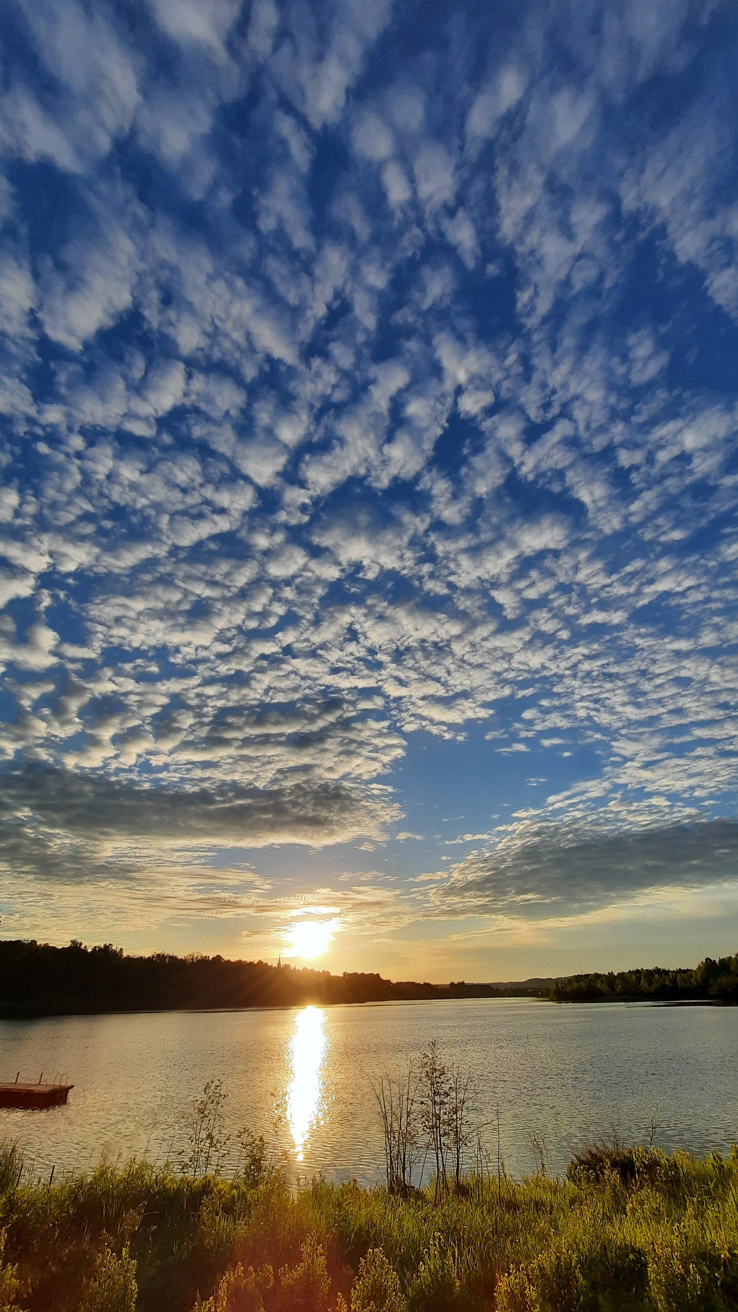 Soleil Du 30 Mai 2021 (Vue Lac Des Nations) Bleu Nuages