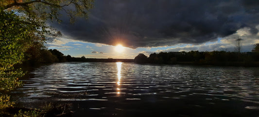 Retour Du Soleil Entre L’ombre Et La Lumière 26 Septembre 2021 17H45 (Vue 1) Rivière Magog À