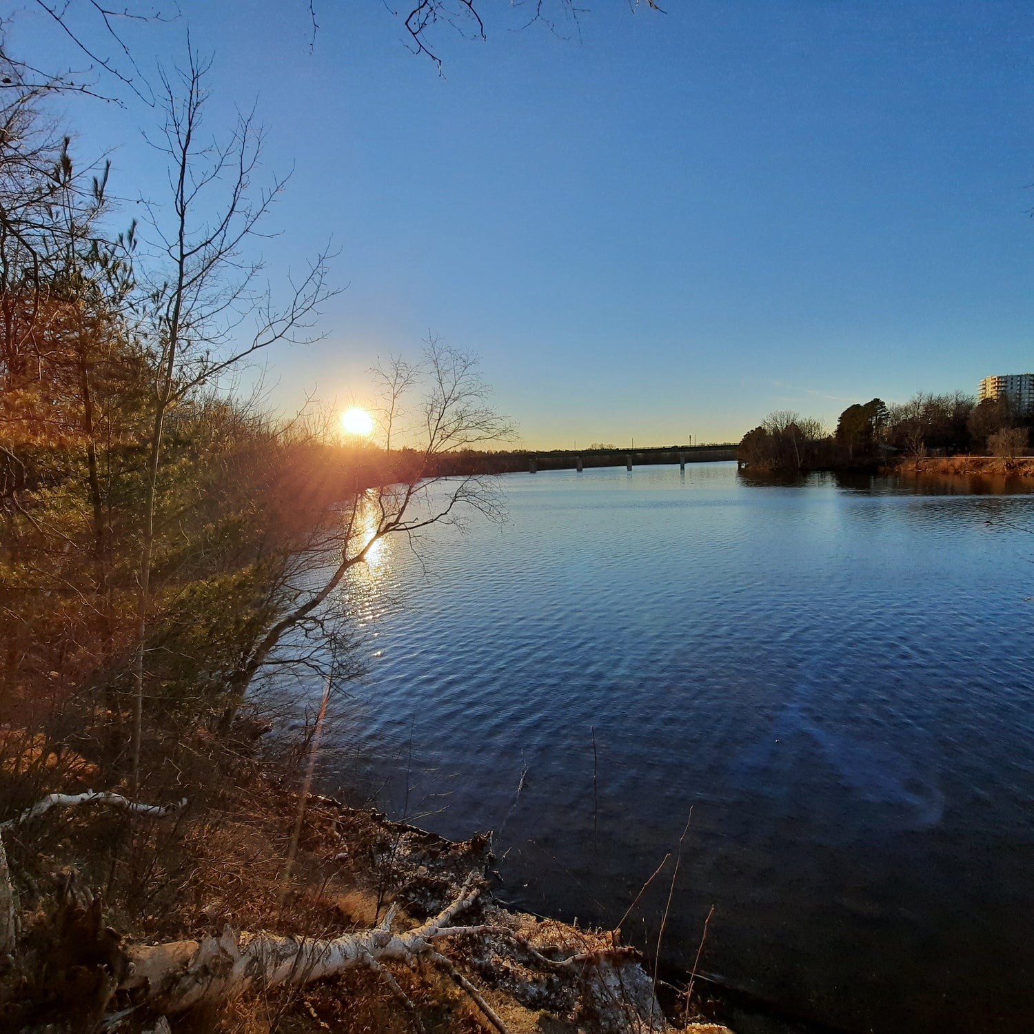 Journal De David Coucher Soleil Du 14 Décembre 2021 (Vue 3 Photos)