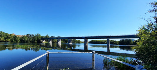 2022-09-02 Le Ciel Bleu Et Le Pont (Vue T1)