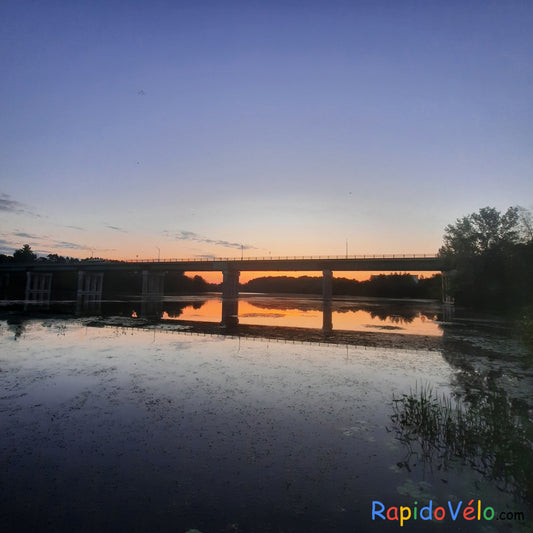 2023-08-24 05:53 Le Pont Jacques-Cartier (Vue T1)