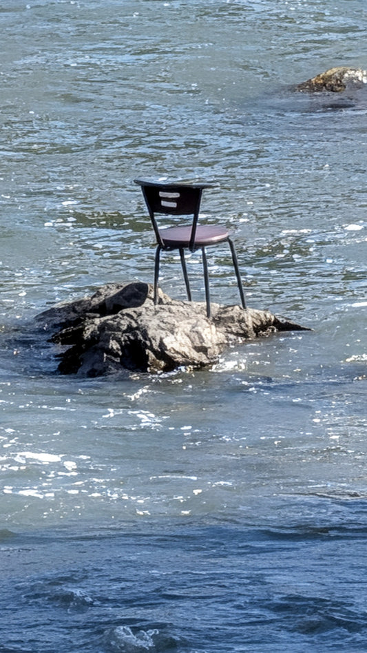 2026-10-15 Trouve la chaise dans la rivière Saint-François