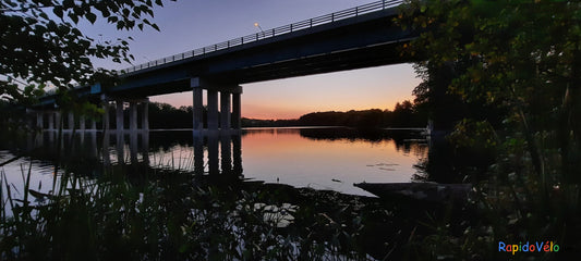 Aube Du 15 Août 2021 5H40 (Vue K1)  Pont Jacques Cartier De Sherbrooke Et Rivière Magog