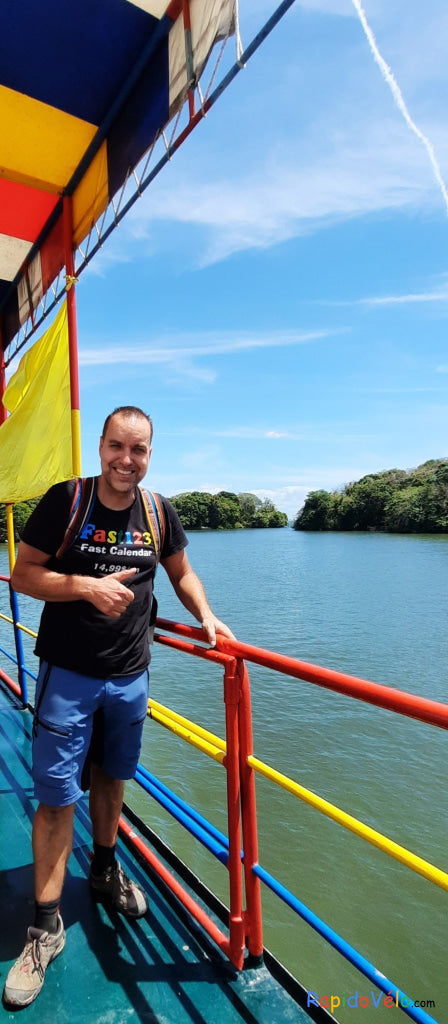 David Sur Le Bateau De Croisière Du Dimanche À Granada Au Nicaragua