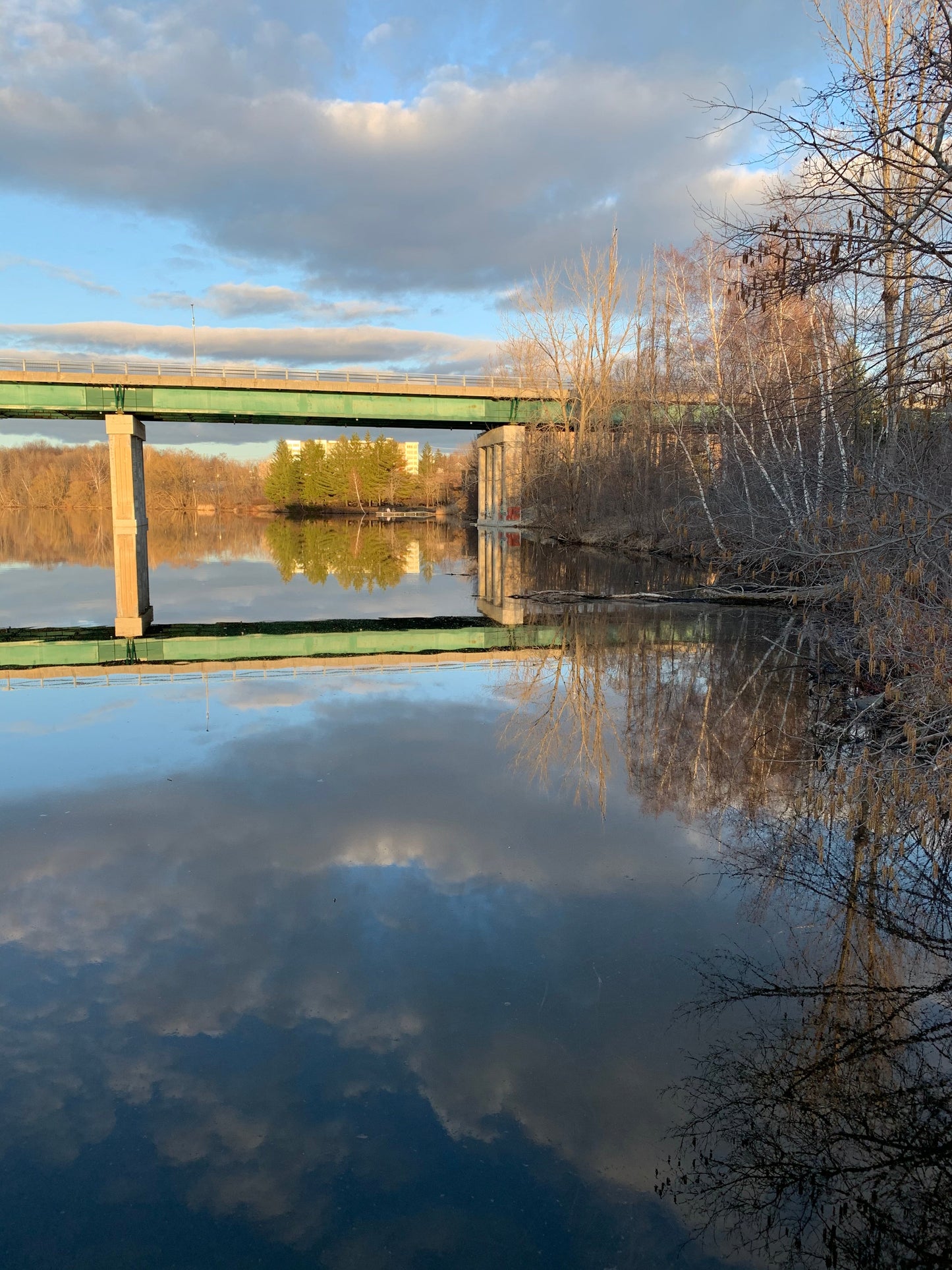 Pont Renversé Photo Numérique