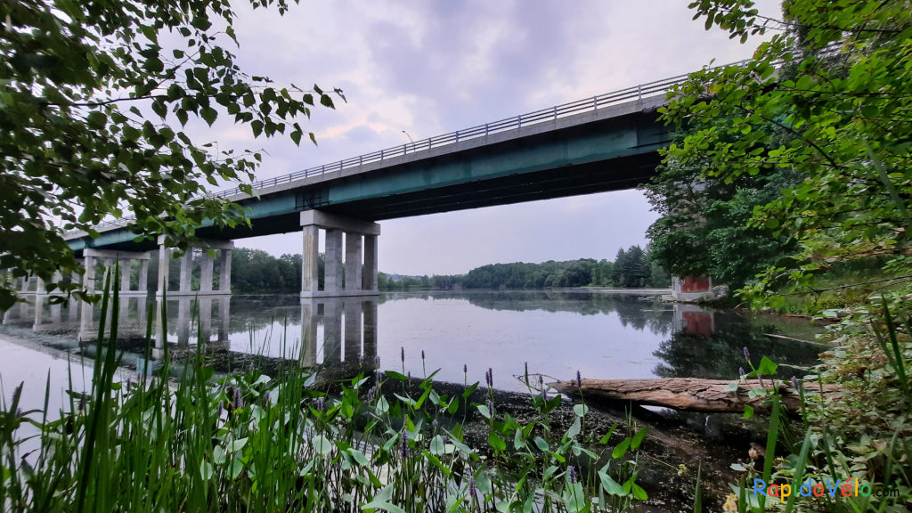 Pont Jacques Cartier De Sherbrooke Et Rivière Magog 20 Juillet 2021  (Vue K1) 5H44 Cliquez Pour