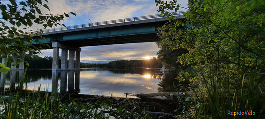 Soleil Éphémère Du 23 Août 2021 6H36 (Vue K1) Pont Jacques Cartier De Sherbrooke Et Rivière Magog