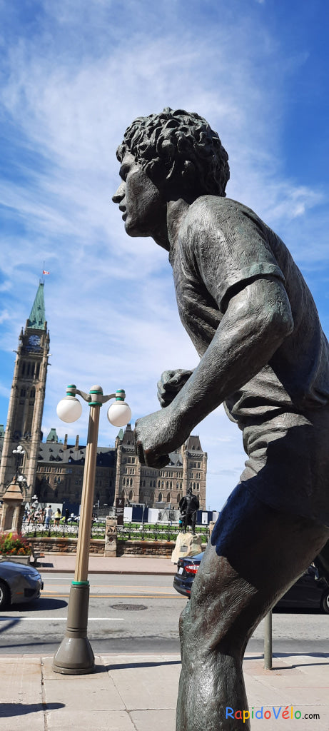 Visite À Ottawa Le 4 Septembre 2021. Rencontre De Terry Fox. Cliquez Pour Voir Les Détails.